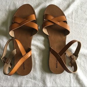 Women’s sz 11 Merona tan sandals with ankle strap